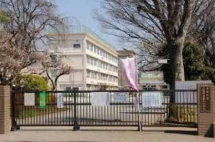 小学校　三鷹市立第六小学校（小学校）まで515m