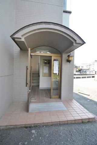 エントランス　駐車場