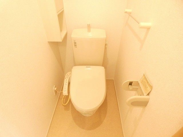 【香取市新寺のアパートのトイレ】