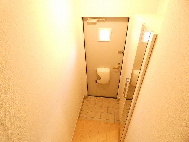 【香取市新寺のアパートの玄関】