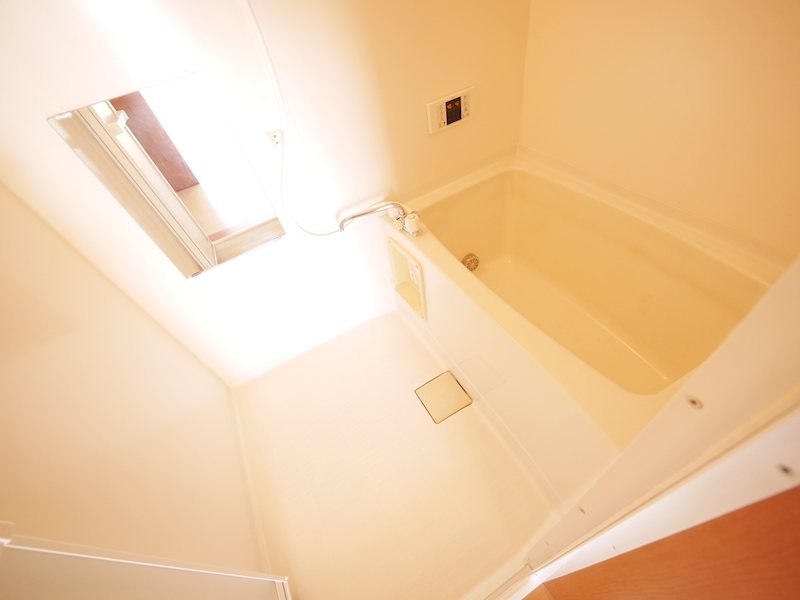 バス・シャワールーム　シャワー・追焚き給湯