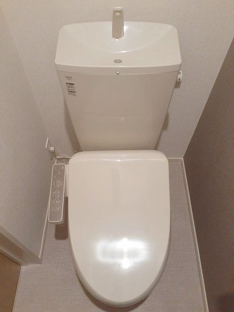 【静岡市清水区入江のアパートのトイレ】