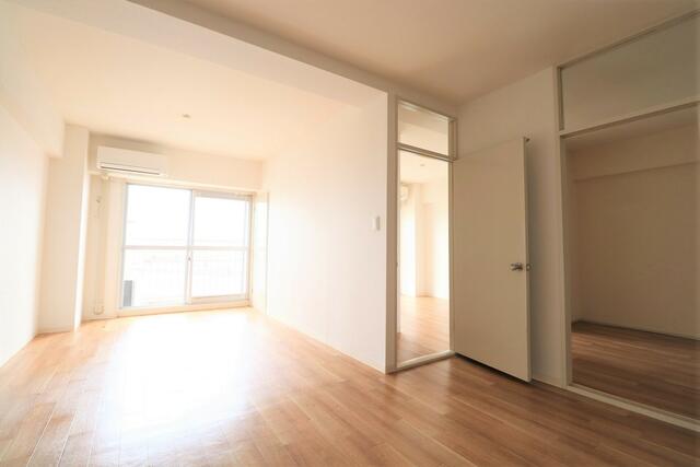 居室・リビング　明るいＬＤＫ