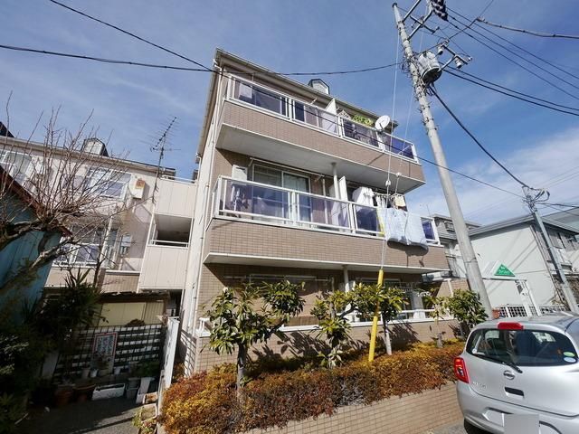 狭山市富士見のマンションの建物外観