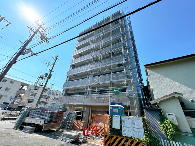 【吹田市岸部南のマンションの建物外観】