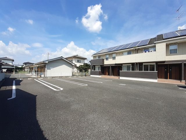 【佐野市吉水駅前のアパートの駐車場】