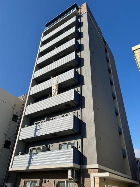 【尼崎市杭瀬北新町のマンションの建物外観】