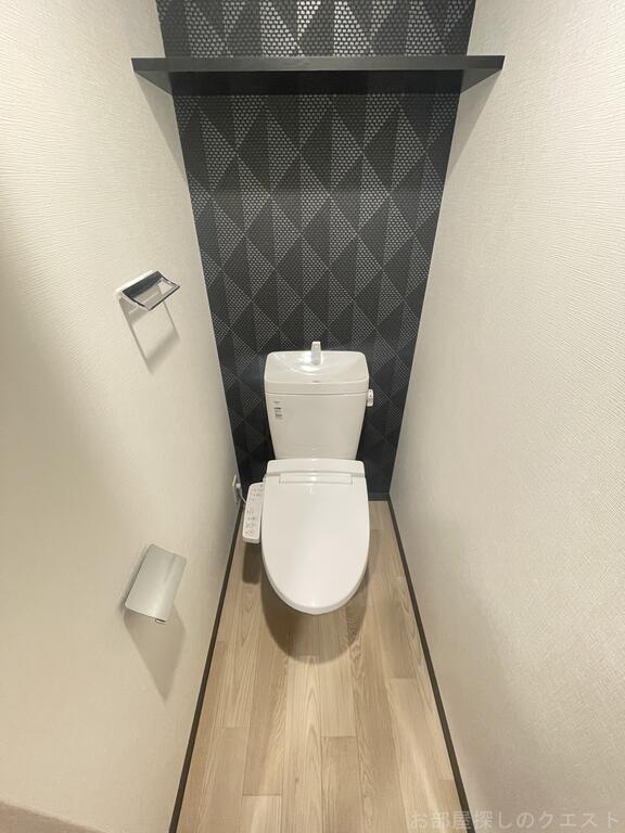 トイレ　（写真は同タイプ）