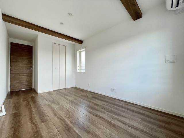 居室・リビング　洋室（７．１帖）