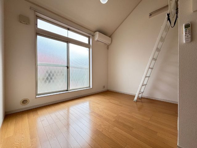 居室・リビング　別号室の参考写真です