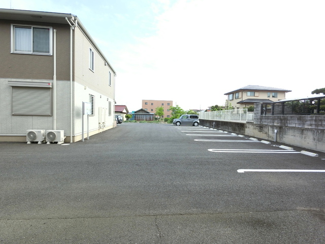 駐車場　駐車場