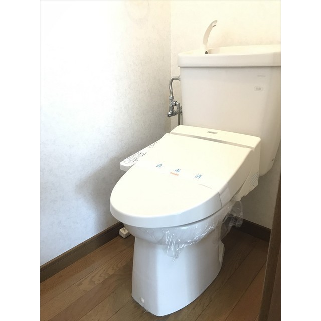 トイレ　シャワー付トイレ