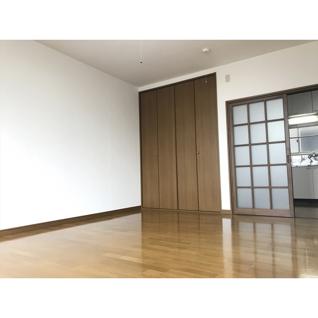 居室・リビング　洋室（10帖）の様子