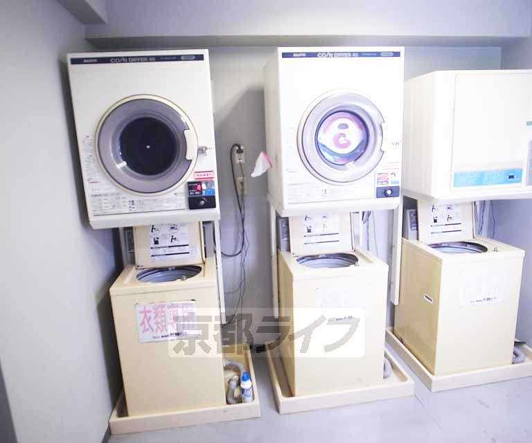 その他部屋・スペース　１階にはコインランドリィ～！