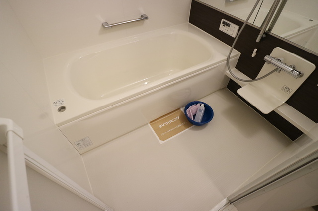 バス・シャワールーム　一坪風呂