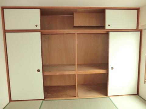 　収納　押入