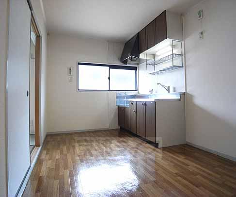 居室・リビング　明るい室内