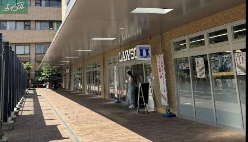 コンビニ　ローソン岡大病院店（コンビニ）まで401m