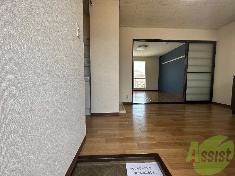 玄関　玄関でございます。毎日の出入りはこちらから。