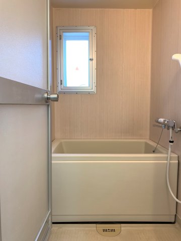 バス・シャワールーム　※同建物別部屋参考画像（107号室）