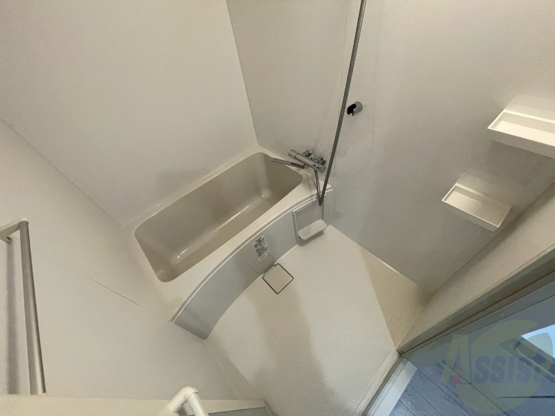 バス・シャワールーム　お風呂になります。一日の疲れを癒してくださいね。