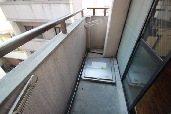 バルコニー　※他部屋のお写真になります