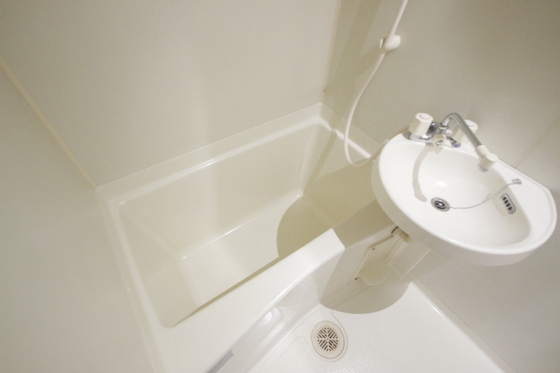 バス・シャワールーム　※別号室の写真です