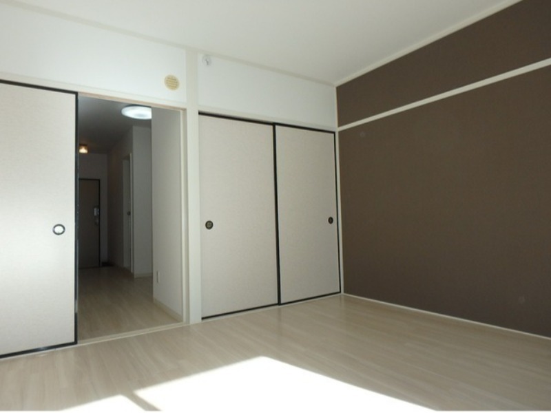 居室・リビング　図面と現状に相違がある場合には現状を優先