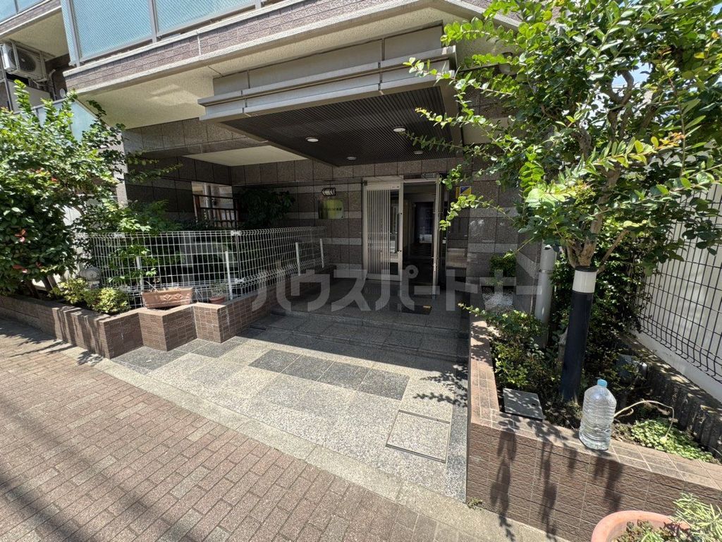 エントランス　エントランス