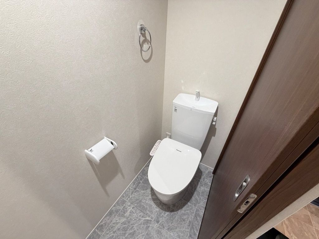 トイレ　お部屋探しは株式会社　タウンハウジング　までお気軽にお問合…