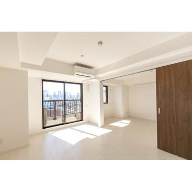 居室・リビング　写真は同タイプ住居です。