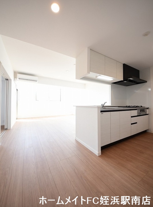 居室・リビング　★広々70平米超えの２SLDK♪★参考写真