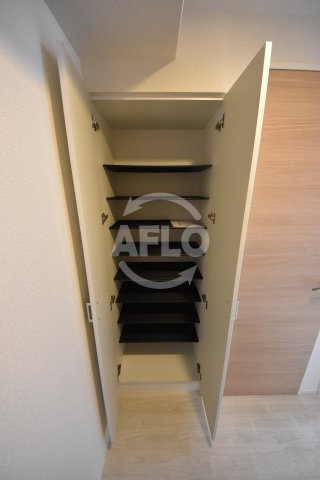 収納　ノルデンハイム南森町　シューズボックス