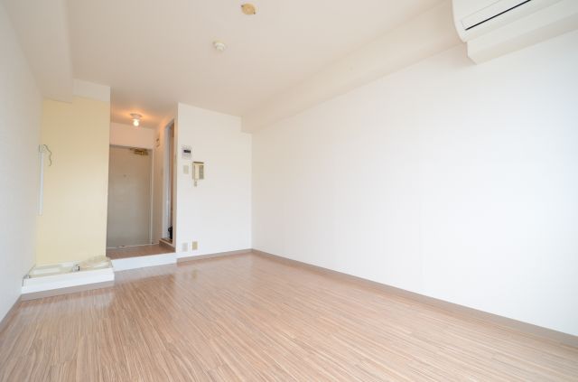 居室・リビング　角部屋住戸で過ごしやすく、おすすめです。