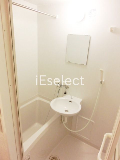 バス・シャワールーム　綺麗なバスルーム。