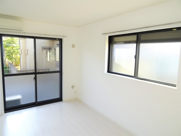 その他部屋・スペース　二面採光