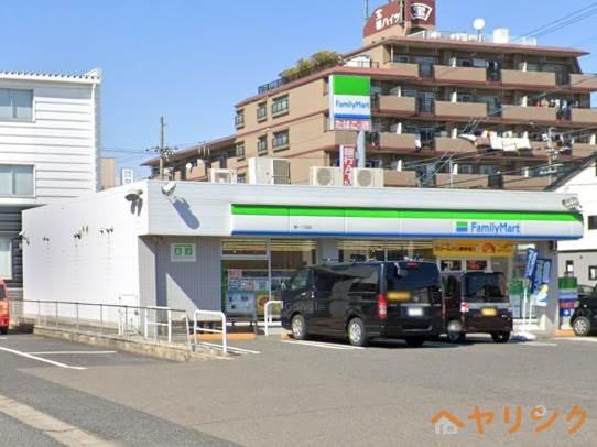 コンビニ　ファミリーマート　楠一丁目店（コンビニ）まで1044m
