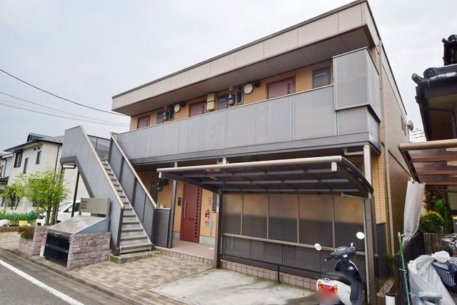 建物外観　～南向き！陽当たり良好～