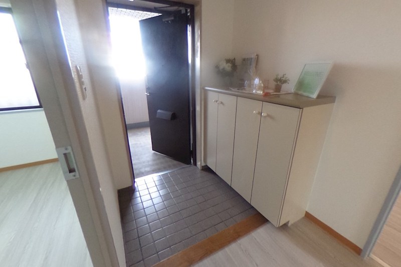 玄関　別部屋参照