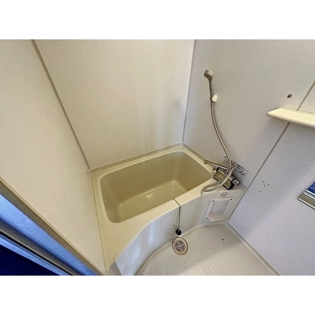 バス・シャワールーム　一日の疲れはこちらで癒しましょう