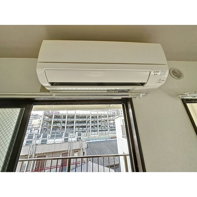 その他設備　夏も冬も快適に過ごせるエアコン