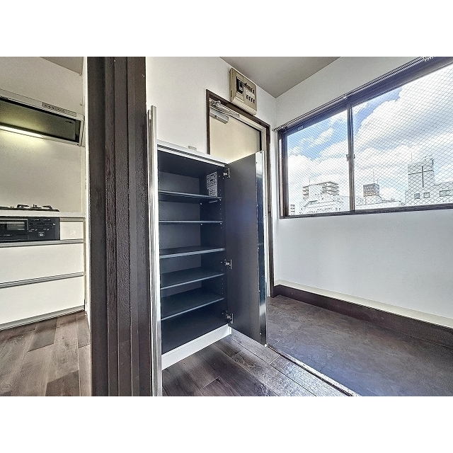 その他　下駄箱付きで玄関周りがすっきり