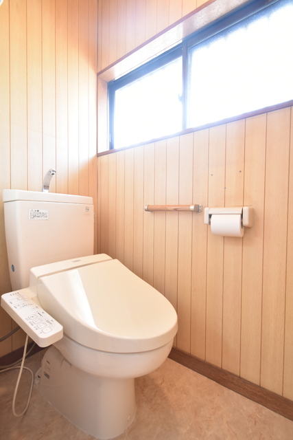 トイレ　※クリーニング前の写真です※