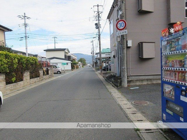 その他　周辺道路（その他）まで0m