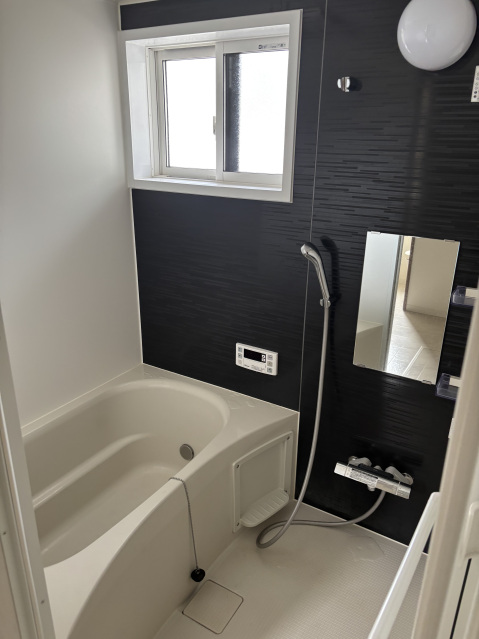 バス・シャワールーム　他住戸の写真となります