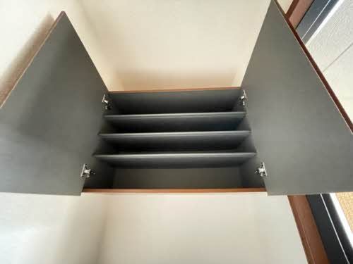 玄関　下駄箱上段