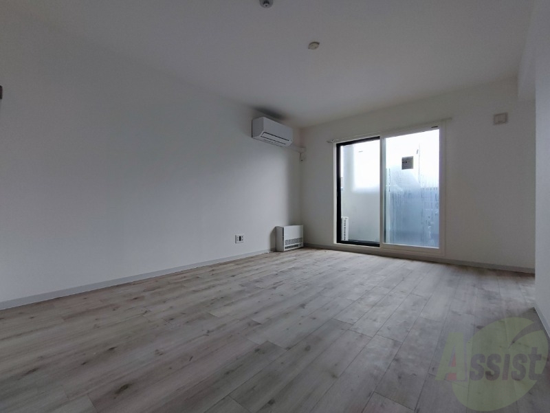 居室・リビング　広くてキレイなお部屋が広がっていて、充実した生活が送れそう。