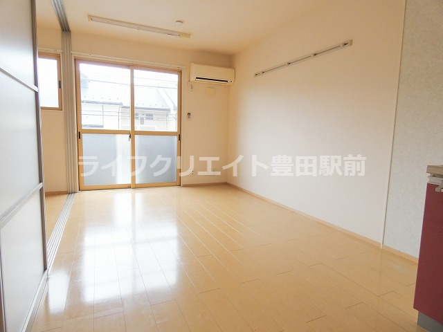 居室・リビング　■同ハウスメーカー施工の別部屋写真です■