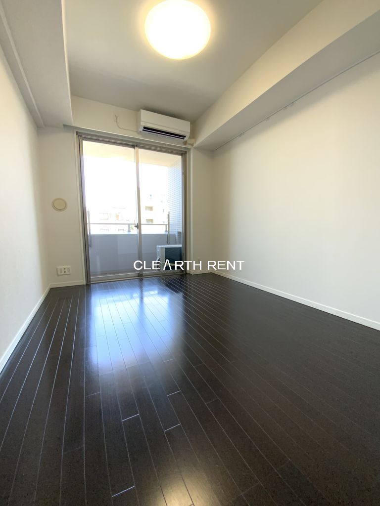 居室・リビング　同タイプ別住戸写真となります。現況と異なる場合がございます。