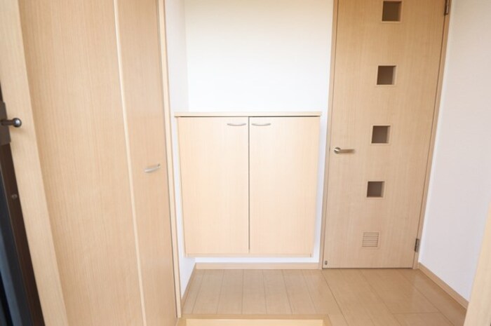 玄関　シューズボックスです